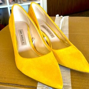 Zara women yellow shoes